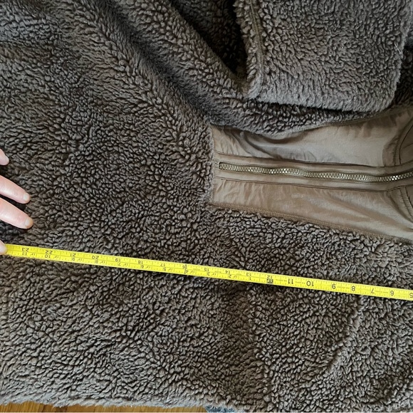 J.Crew new with tags brown Sherpa pull over size medium - Picture 10 of 10